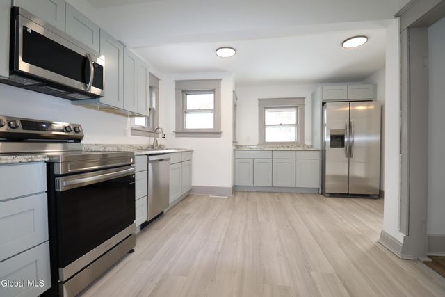 442 Plymouth Avenue, Schenectady, NY 12308