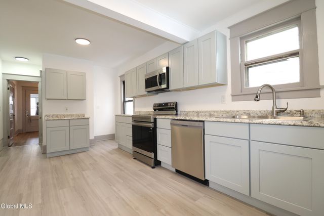 442 Plymouth Avenue, Schenectady, NY 12308