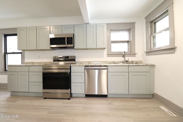 442 Plymouth Avenue, Schenectady, NY 12308