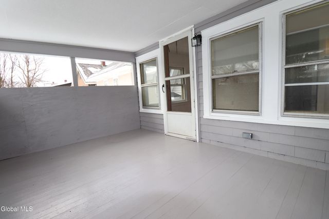 442 Plymouth Avenue, Schenectady, NY 12308