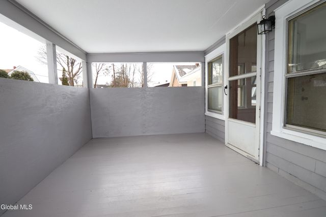 442 Plymouth Avenue, Schenectady, NY 12308