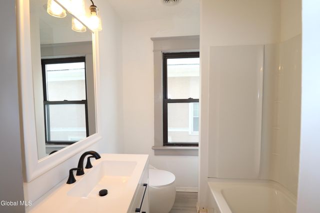 442 Plymouth Avenue, Schenectady, NY 12308