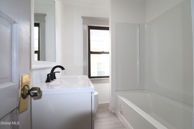 442 Plymouth Avenue, Schenectady, NY 12308