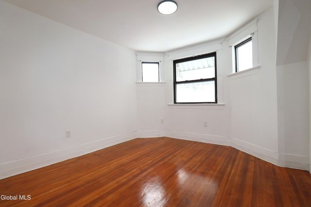 442 Plymouth Avenue, Schenectady, NY 12308