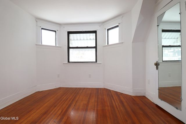 442 Plymouth Avenue, Schenectady, NY 12308