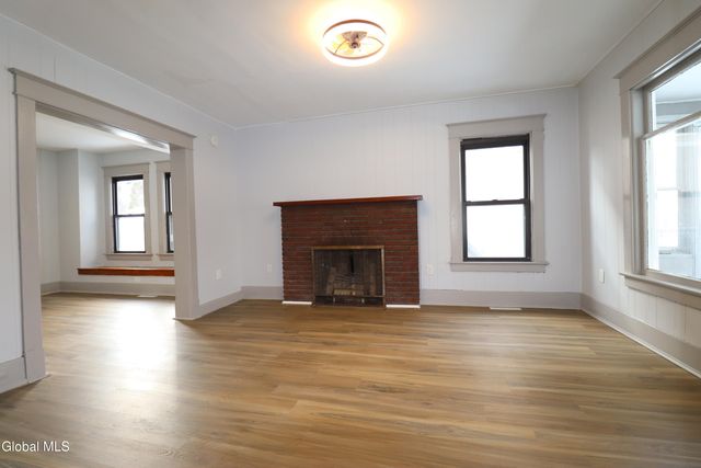 442 Plymouth Avenue, Schenectady, NY 12308