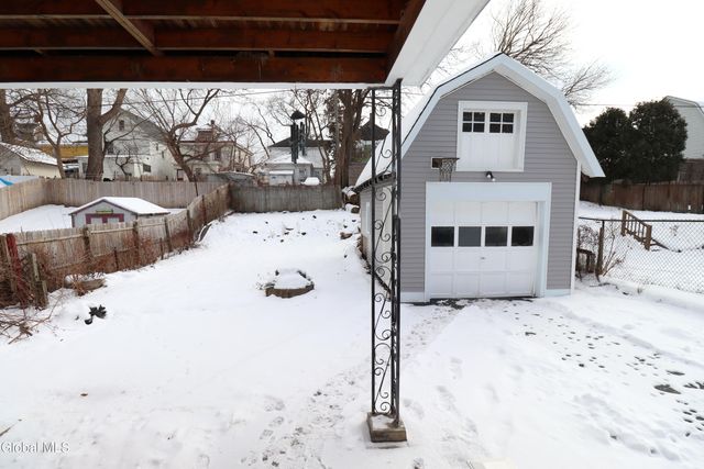 442 Plymouth Avenue, Schenectady, NY 12308