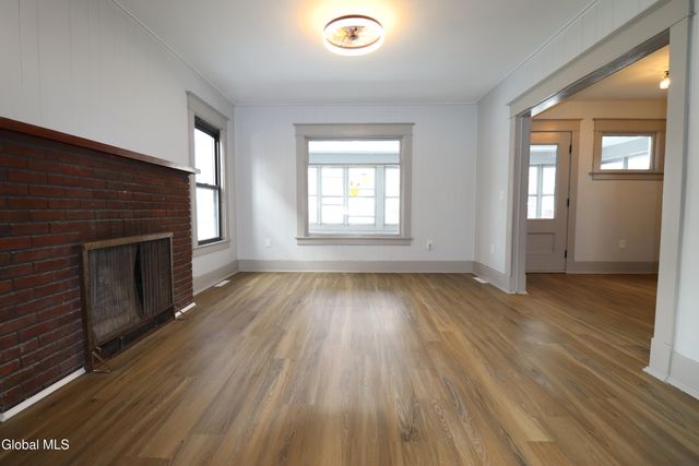 442 Plymouth Avenue, Schenectady, NY 12308