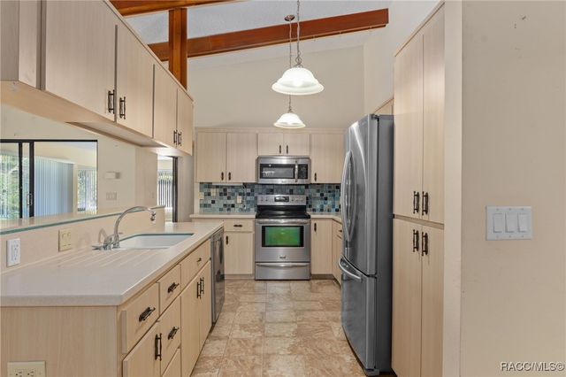 16 Chinkapin Circle, Homosassa, FL 34446