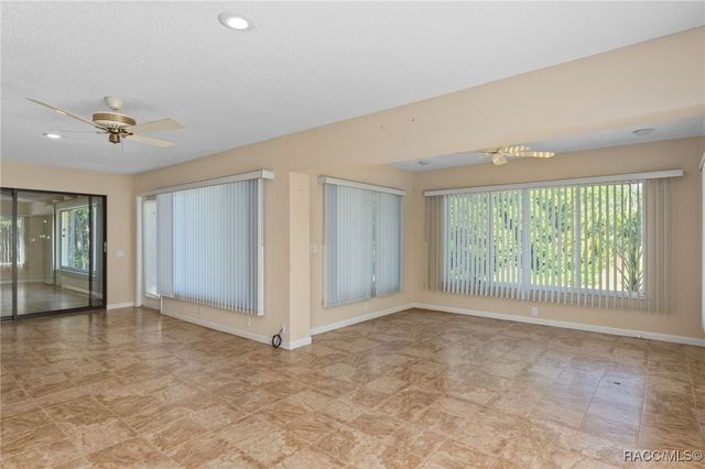 16 Chinkapin Circle, Homosassa, FL 34446