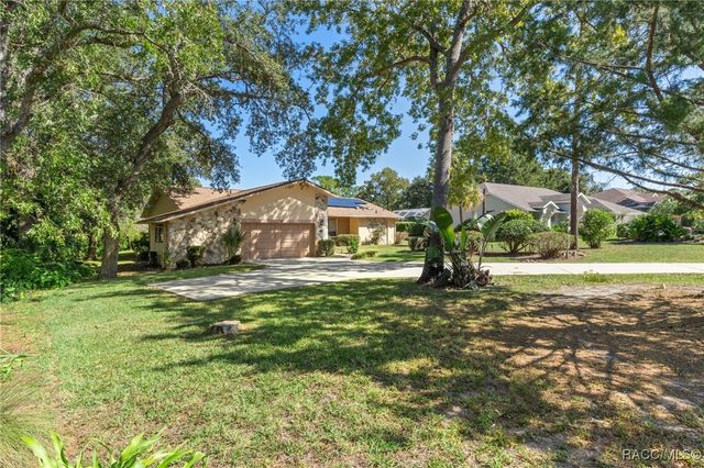 16 Chinkapin Circle, Homosassa, FL 34446