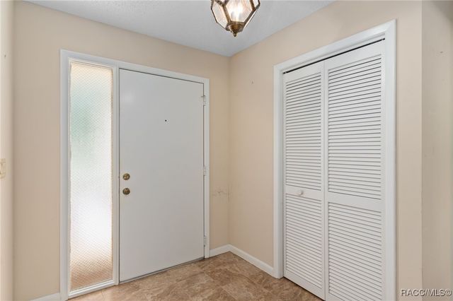 16 Chinkapin Circle, Homosassa, FL 34446