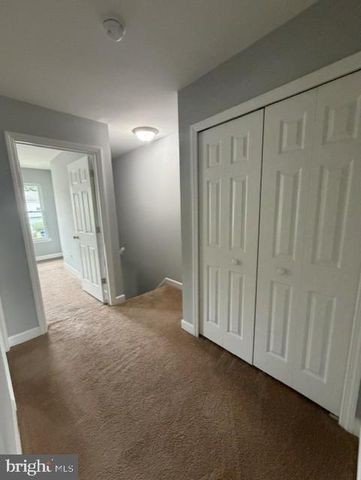 8 KAYAK CT, Newark, DE 19702