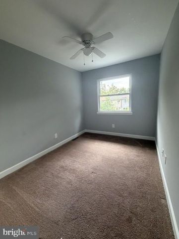 8 KAYAK CT, Newark, DE 19702