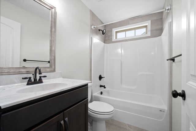 202 Geneva Ln, Clarksville, TN 37040