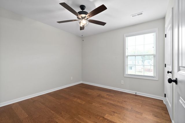 202 Geneva Ln, Clarksville, TN 37040