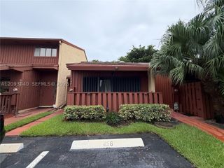 458 SE 11th Ter, Dania Beach, FL 33004