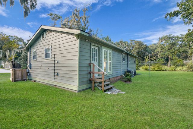 1109 Old Trail Road, Beaufort, SC 29902