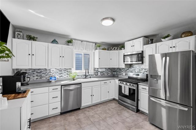 30 Kirkwood Drive, West Seneca, NY 14224
