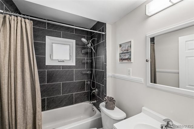 30 Kirkwood Drive, West Seneca, NY 14224