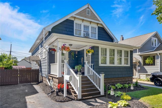 30 Kirkwood Drive, West Seneca, NY 14224