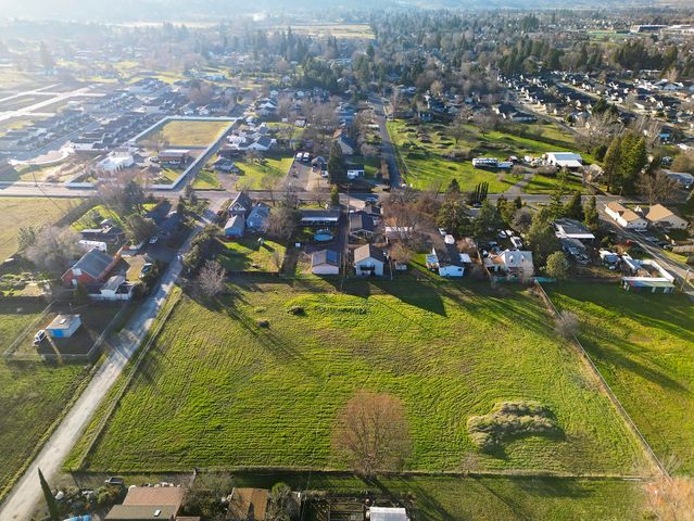 2361 Kings Highway, Medford, OR 97501