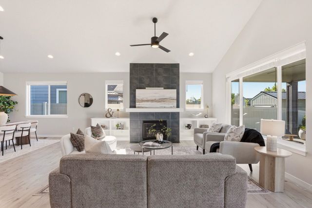20863 E Thompson Ave, Liberty Lake, WA 99019