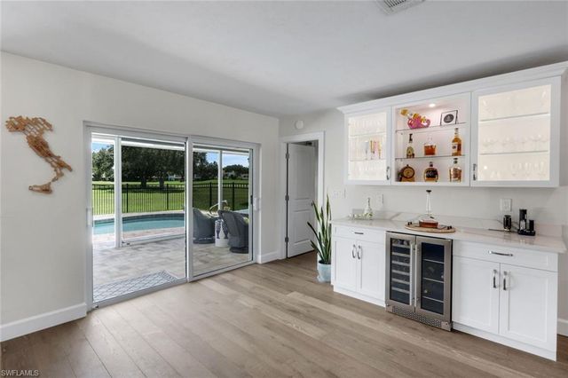 193 Heather Grove LN, Naples, FL 34113