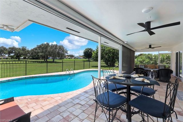 193 Heather Grove LN, Naples, FL 34113