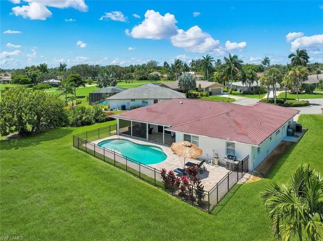 193 Heather Grove LN, Naples, FL 34113