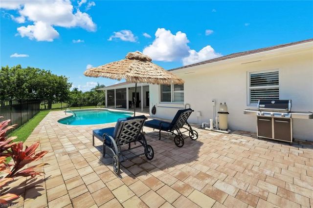 193 Heather Grove LN, Naples, FL 34113