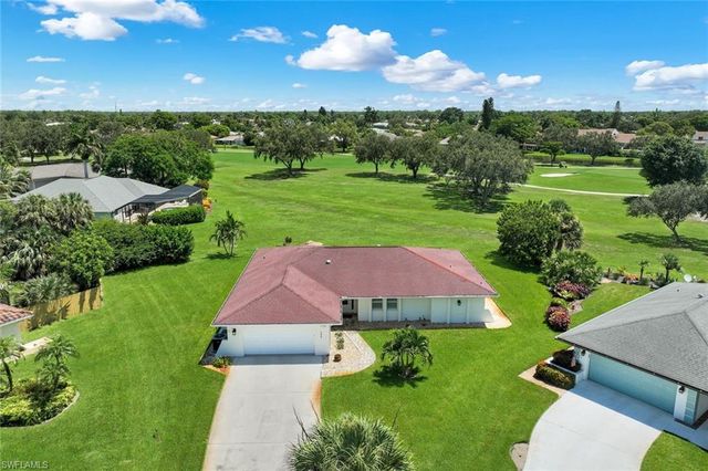 193 Heather Grove LN, Naples, FL 34113