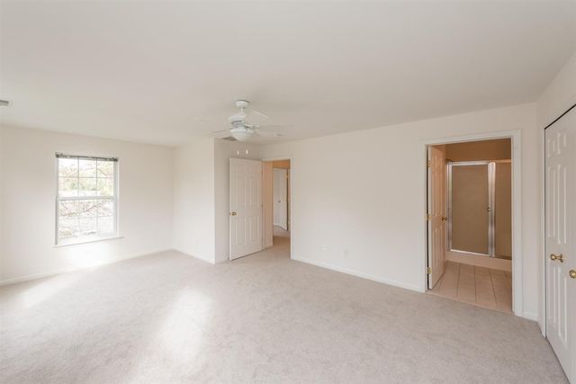 2800 S Knightsbridge Circle, Ann Arbor, MI 48105