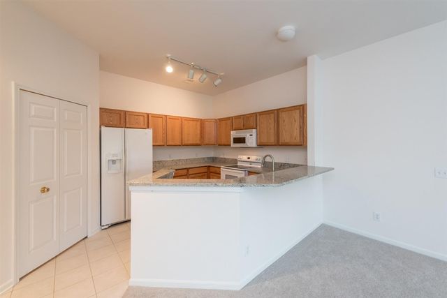 2800 S Knightsbridge Circle, Ann Arbor, MI 48105