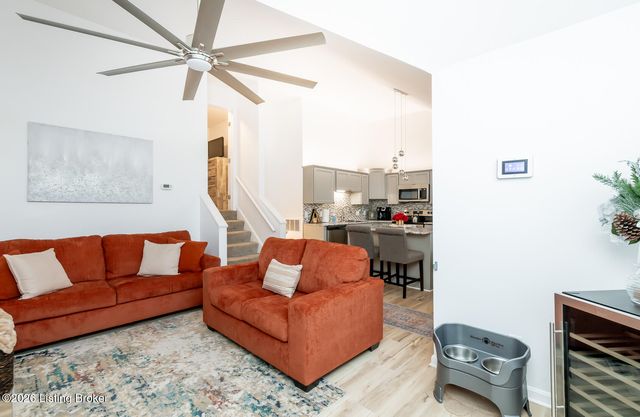 12417 Kiawah Ct, Louisville, KY 40245