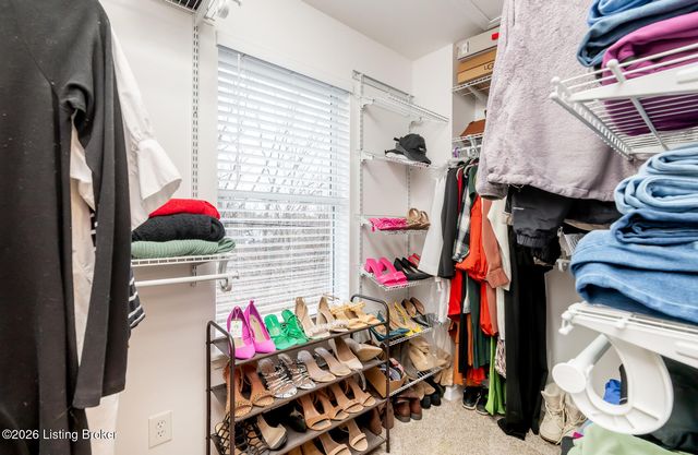 12417 Kiawah Ct, Louisville, KY 40245