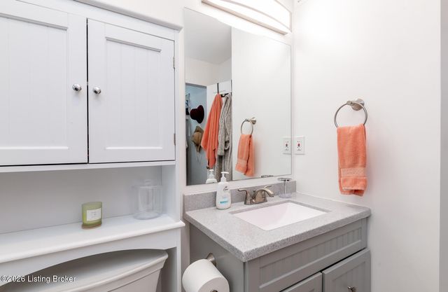 12417 Kiawah Ct, Louisville, KY 40245