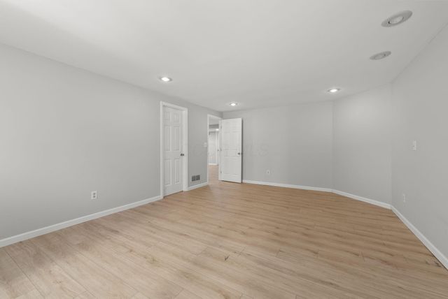 1380 Abbotsford Green Drive, Powell, OH 43065
