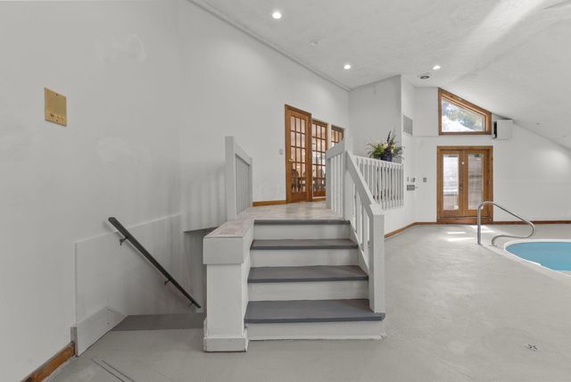 1380 Abbotsford Green Drive, Powell, OH 43065
