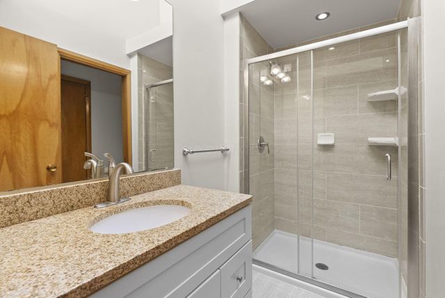 1380 Abbotsford Green Drive, Powell, OH 43065