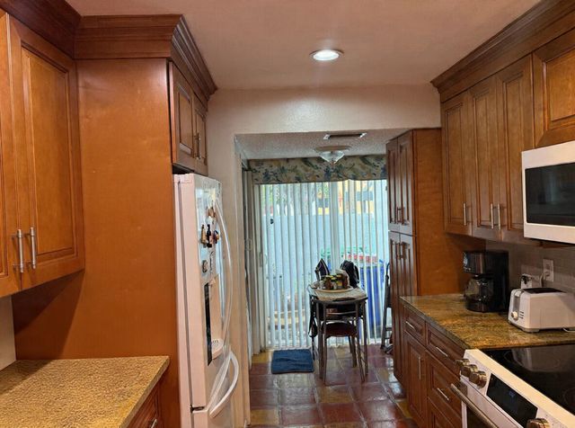 6008 NW 1st Street, Margate, FL 33063