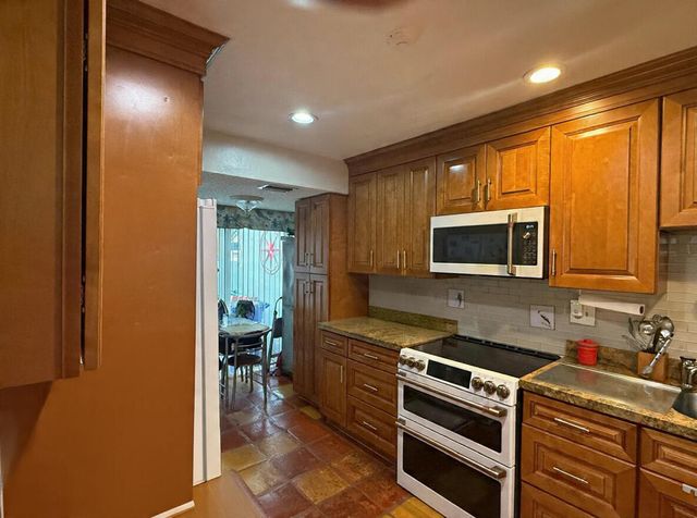 6008 NW 1st Street, Margate, FL 33063