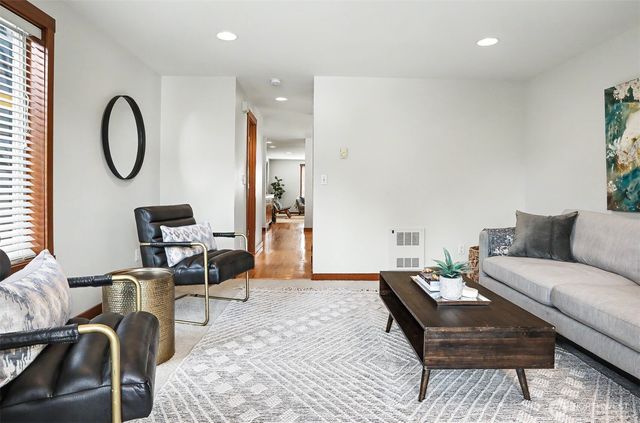 2447 NW 62nd Street, Seattle, WA 98107