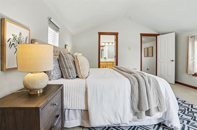 2447 NW 62nd Street, Seattle, WA 98107