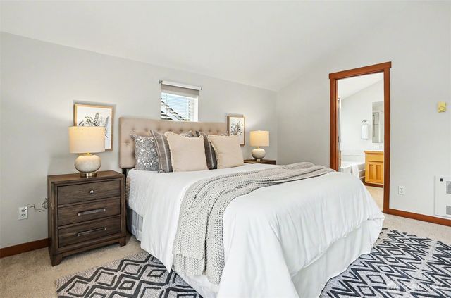 2447 NW 62nd Street, Seattle, WA 98107