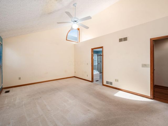 6380 Rossmore Lane, Canal Winchester, OH 43110