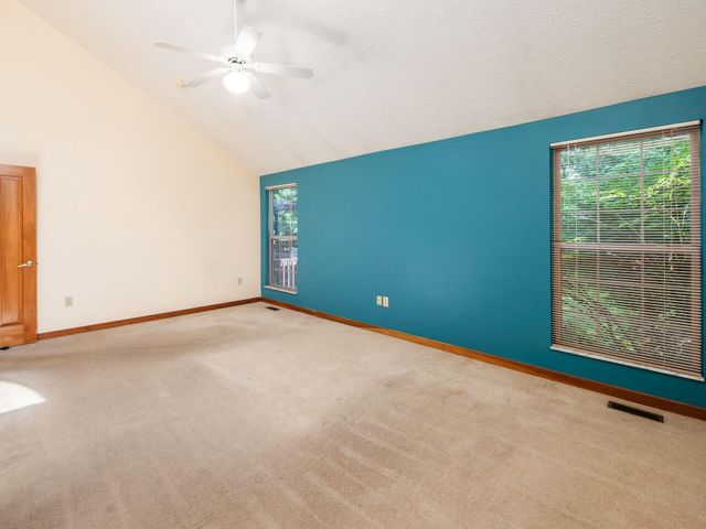 6380 Rossmore Lane, Canal Winchester, OH 43110