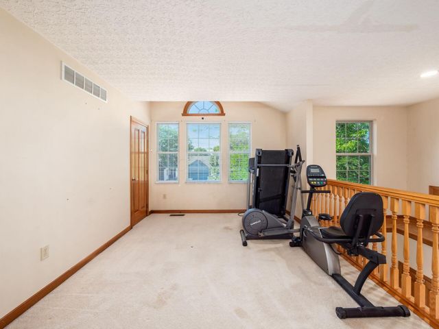 6380 Rossmore Lane, Canal Winchester, OH 43110