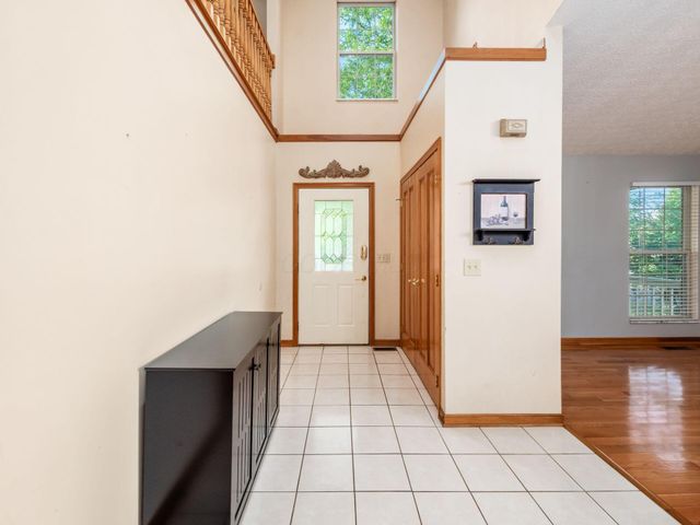 6380 Rossmore Lane, Canal Winchester, OH 43110