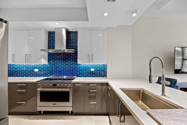 2609 NE 14th Ave 107, Wilton Manors, FL 33334